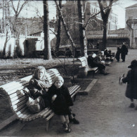 Нина Володарская с сыном Владимиром. Около 1959 года